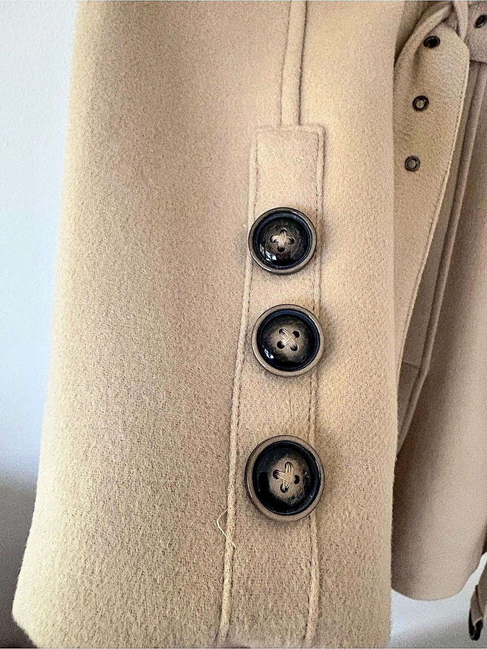 Vintage Bebe Beige Wool Trench Coat w/ 100% Rabbit Fur Collar Size Medium - Picture 7 of 9